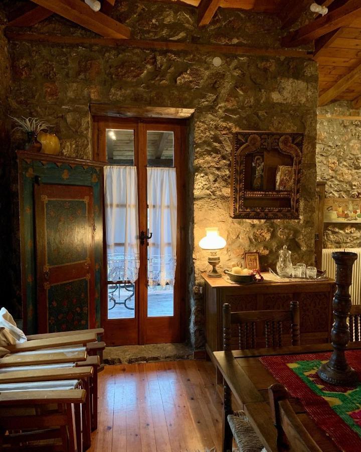 Villa Mariolata Stone House Lílaia Exterior foto